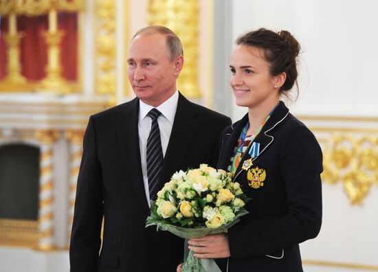 Церемония вручения президентом РФ В. Путиным госнаград победителям и призерам олимпийской сборной РФ