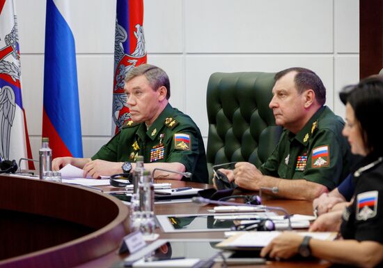 Начало внезапной проверки боеготовности вооруженных сил РФ