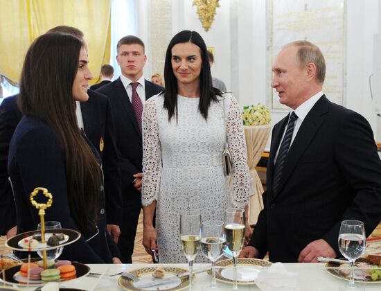 Церемония вручения президентом РФ В. Путиным госнаград победителям и призерам олимпийской сборной РФ