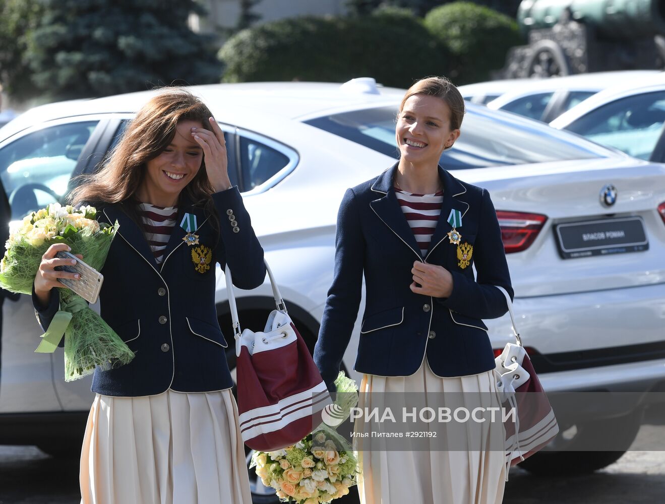 Церемония вручения премьер-министром РФ Д. Медведевым автомобилей российским спортсменам - победителям и призерам Игр XXXI Олимпиады в Рио-де-Жанейро