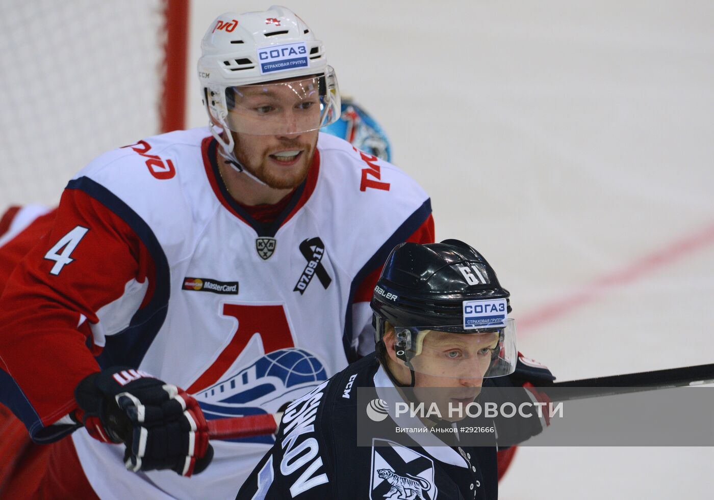 Хоккей. КХЛ. Матч "Адмирал" - "Локомотив"