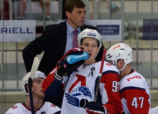 Хоккей. КХЛ. Матч "Адмирал" - "Локомотив"