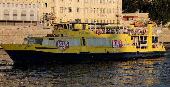 Прогулочный теплоход "Франц Лефорт"