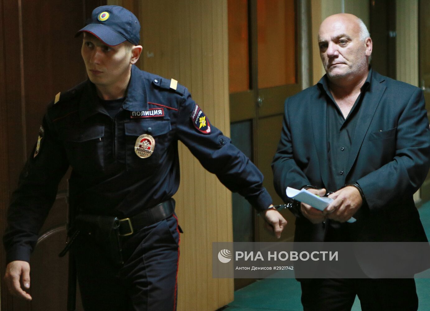 Рассмотрение ходатайства следствия об аресте Арама Петросяна