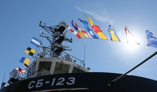 Прибытие нового спасательного буксира "СБ-123" в порт Балтийска