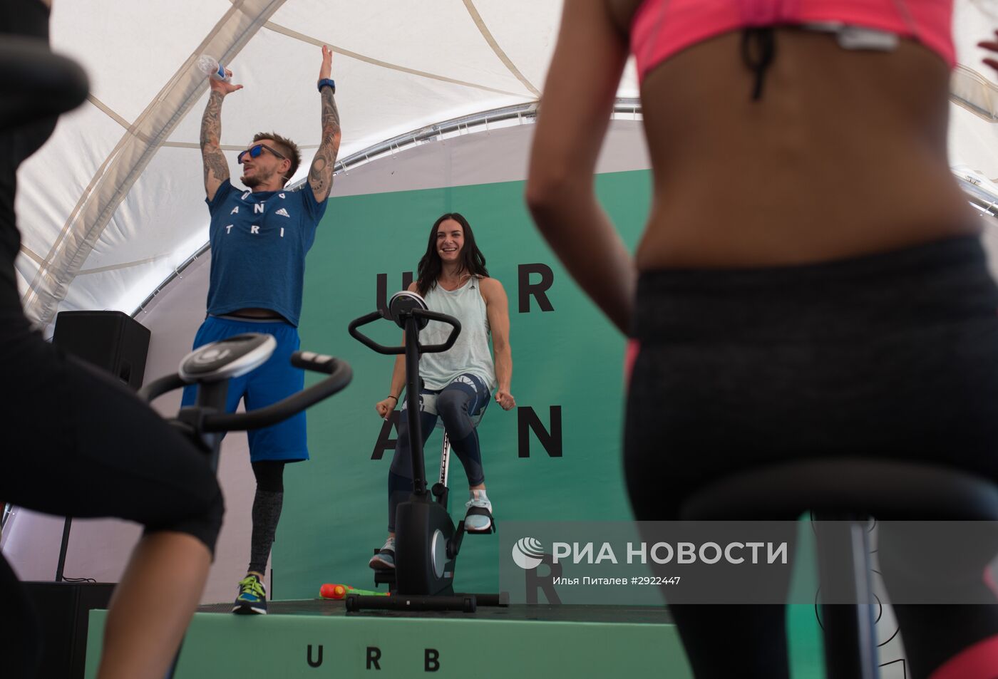 Елена Исинбаева провела открытую тренировку в Москве