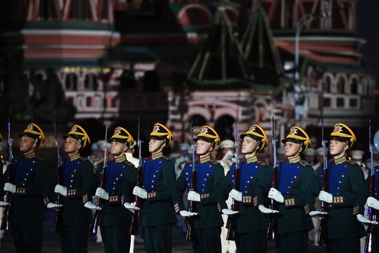 Открытие Международного военно-музыкального фестиваля "Спасская башня - 2016"