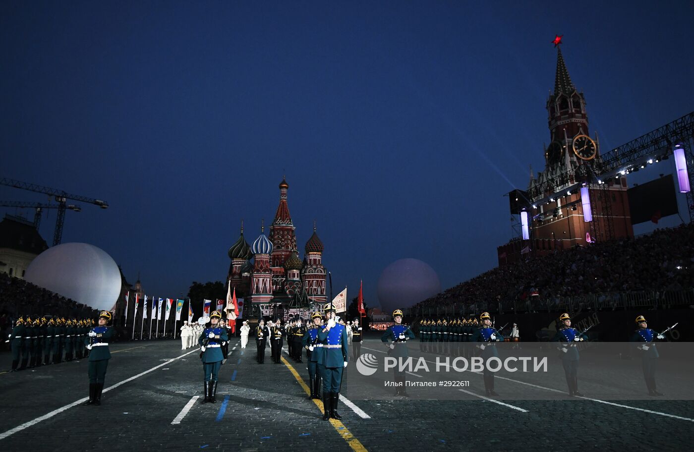 Открытие Международного военно-музыкального фестиваля "Спасская башня - 2016"