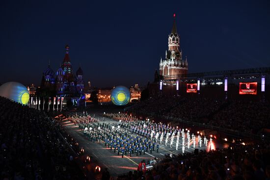 Открытие Международного военно-музыкального фестиваля "Спасская башня - 2016"