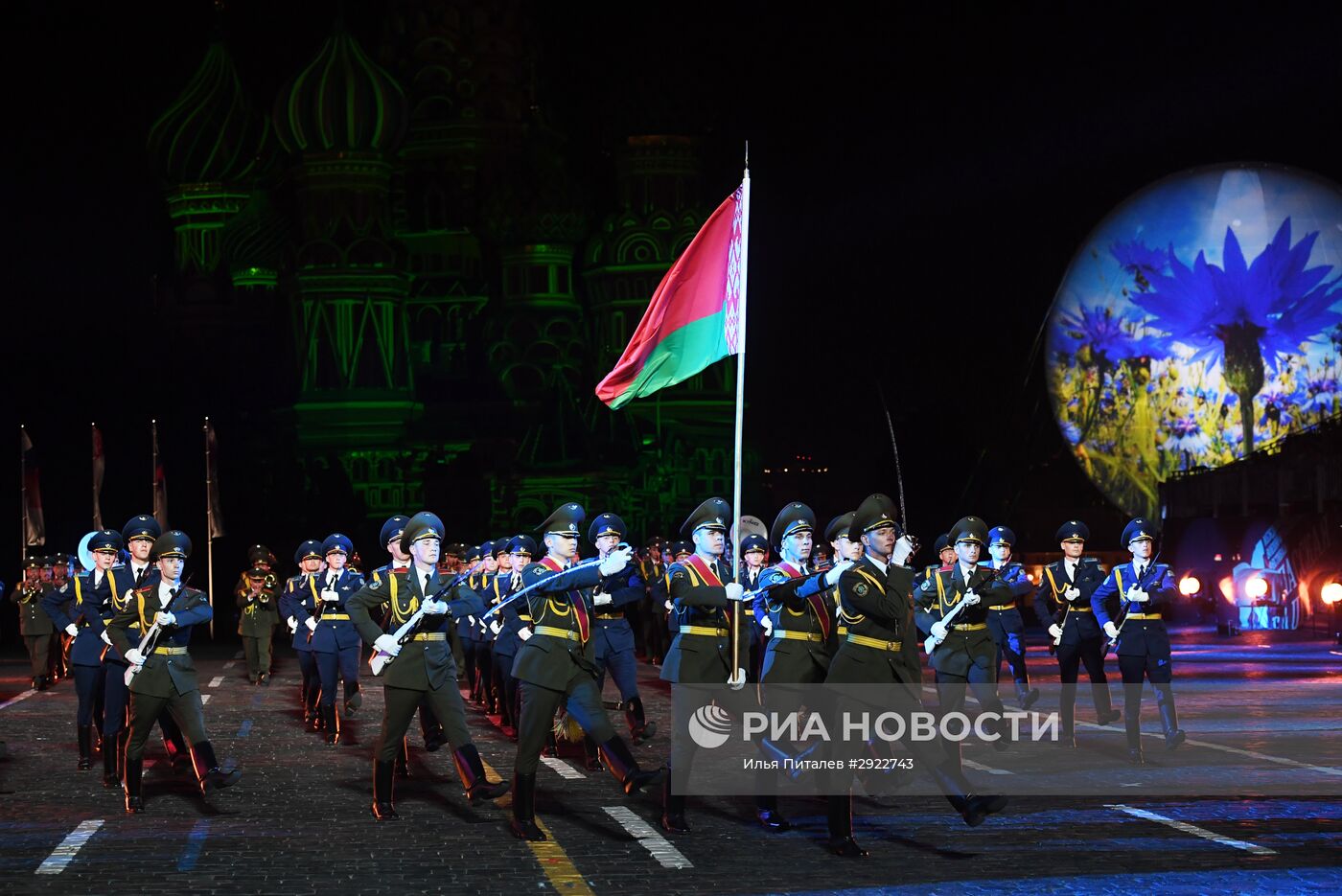 Открытие Международного военно-музыкального фестиваля "Спасская башня - 2016"