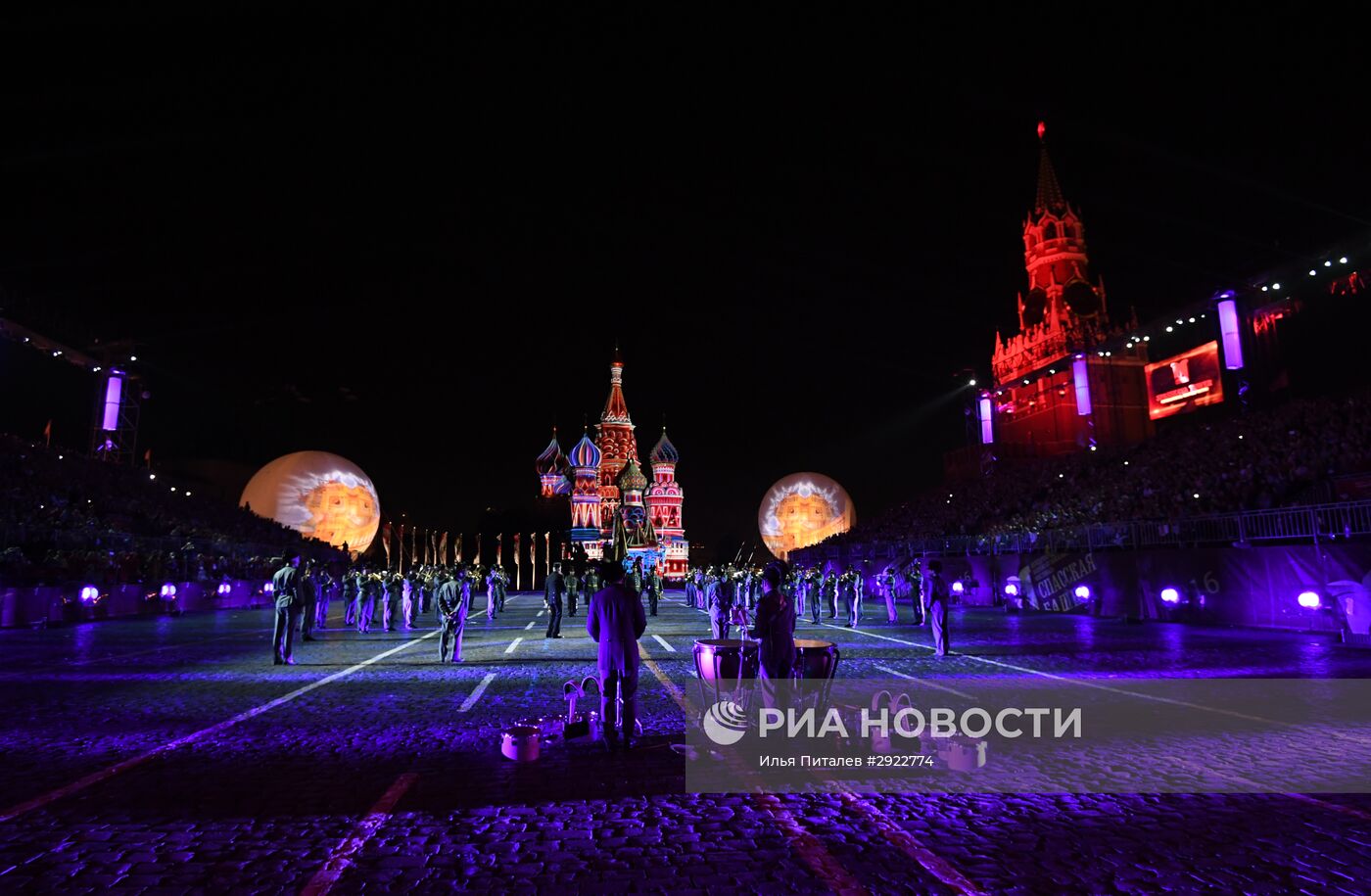 Открытие Международного военно-музыкального фестиваля "Спасская башня - 2016"