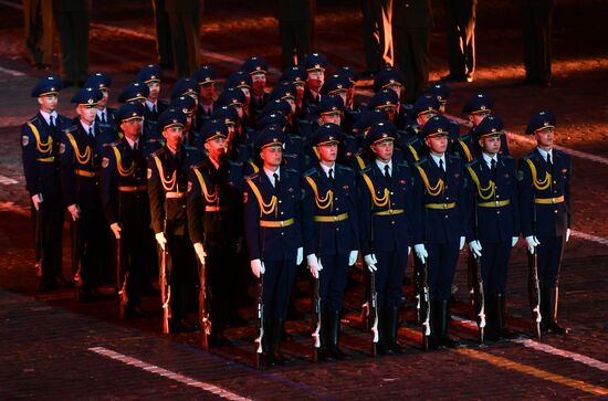 Открытие Международного военно-музыкального фестиваля "Спасская башня - 2016"