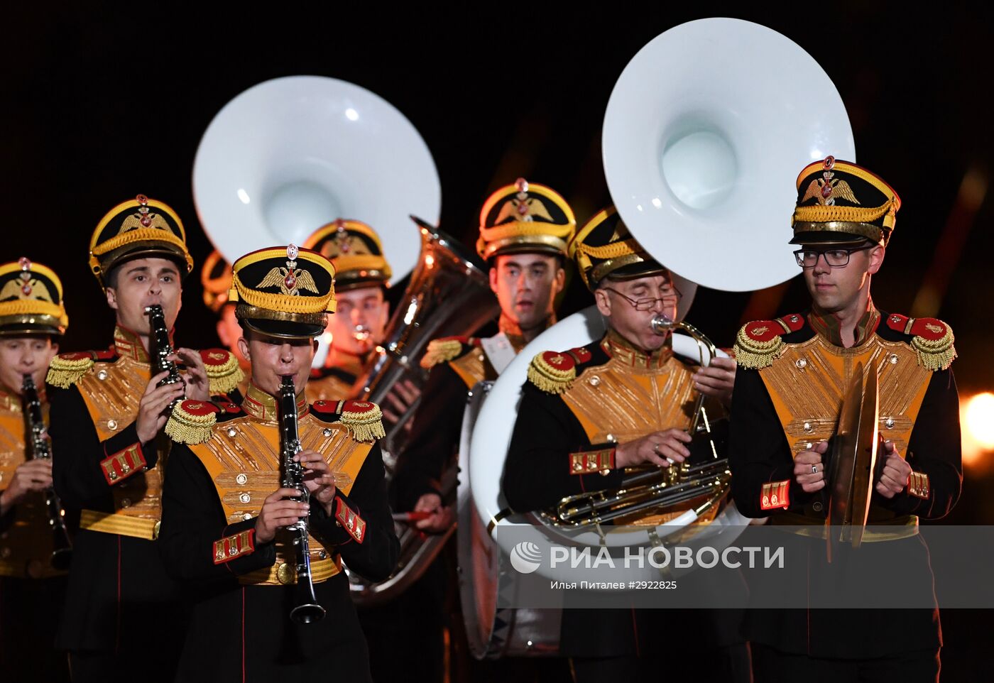 Открытие Международного военно-музыкального фестиваля "Спасская башня - 2016"