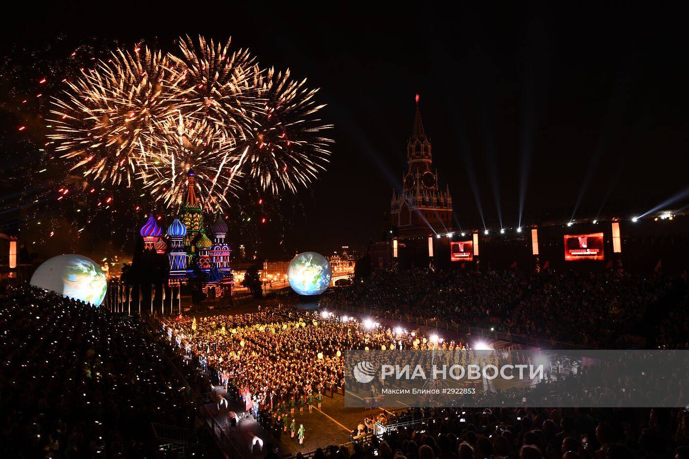 Открытие Международного военно-музыкального фестиваля "Спасская башня - 2016"