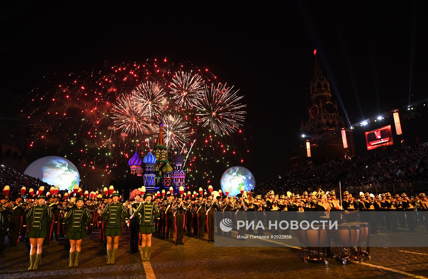 Открытие Международного военно-музыкального фестиваля "Спасская башня - 2016"