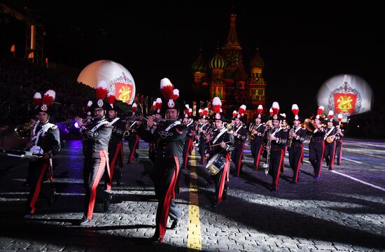 Открытие Международного военно-музыкального фестиваля "Спасская башня - 2016"