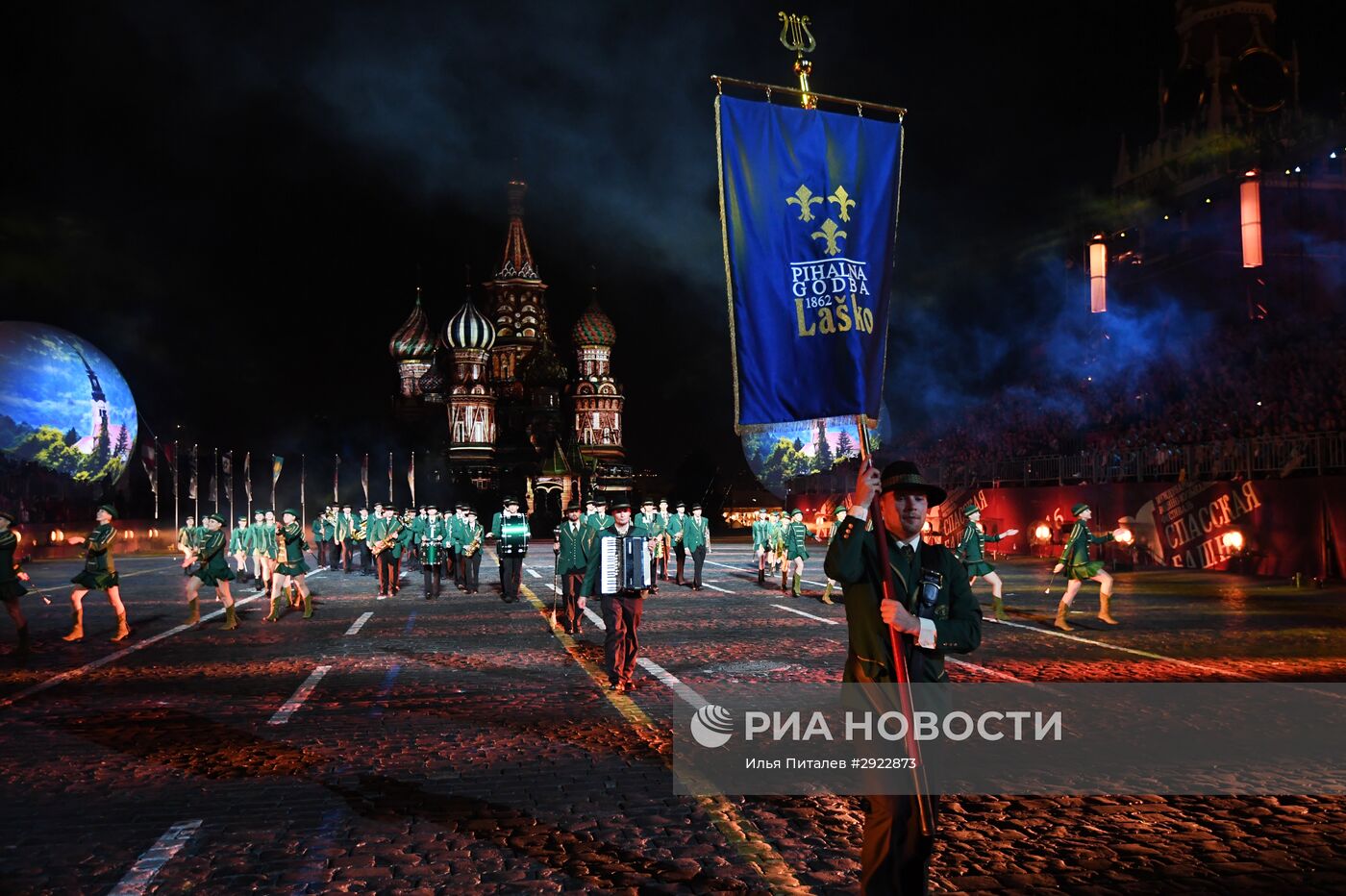 Открытие Международного военно-музыкального фестиваля "Спасская башня - 2016"