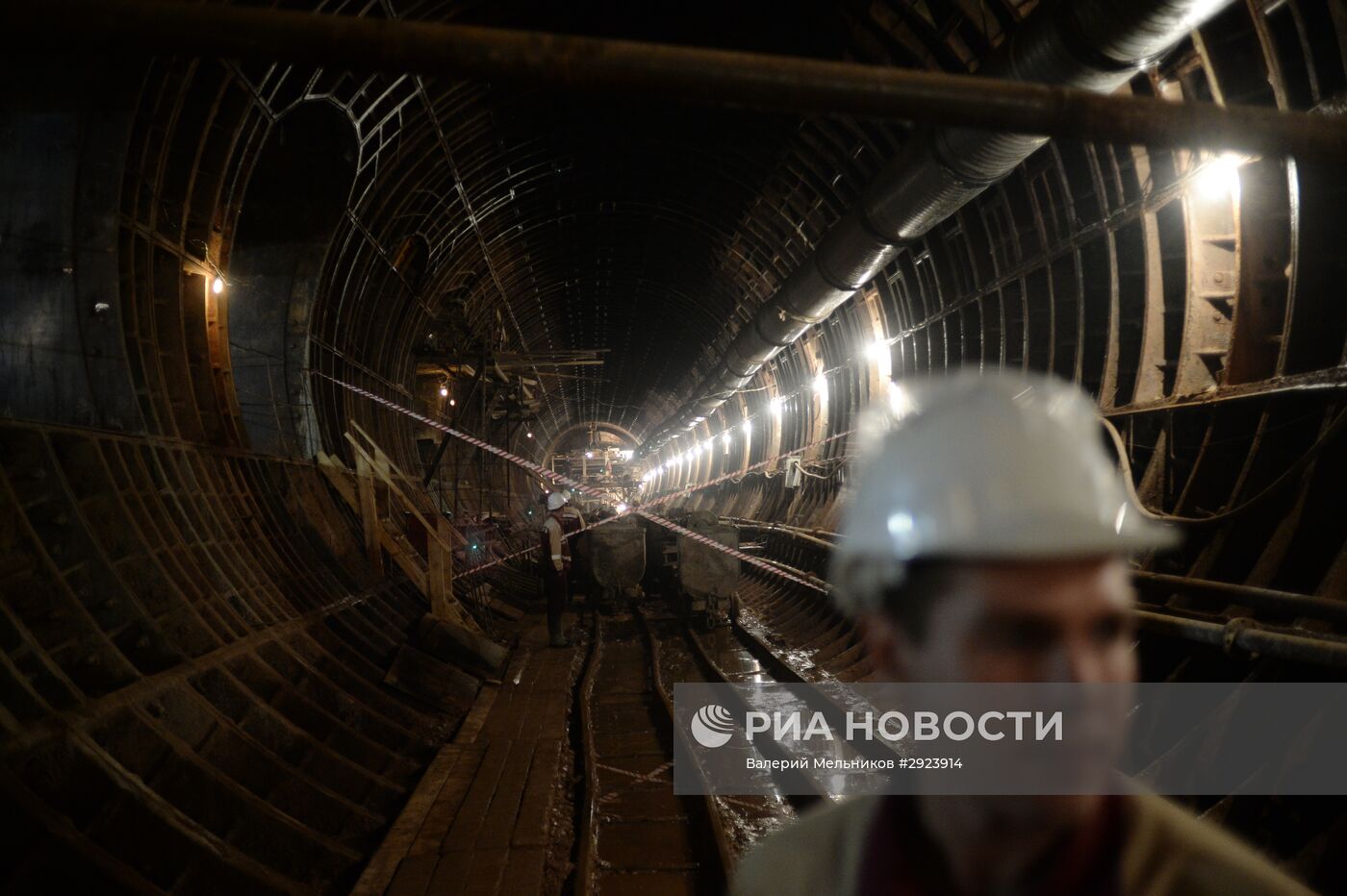 Строительство станции метро "Окружная" в Москве