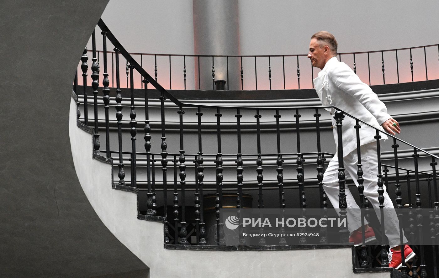 Сбор труппы в театре им. М.Н. Ермоловой