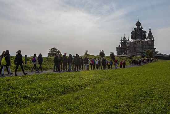 День знаний на острове Кижи