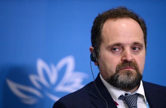 Восточный экономический форум. День первый