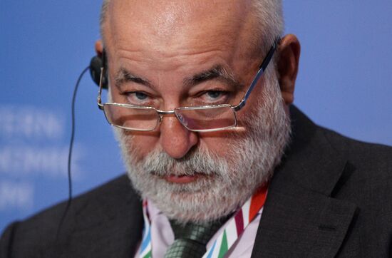 Восточный экономический форум. День первый