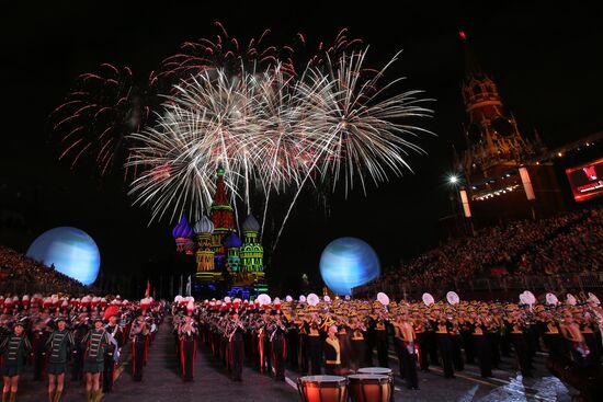 Продолжается Международный военно-музыкальный фестиваль "Спасская Башня - 2016"