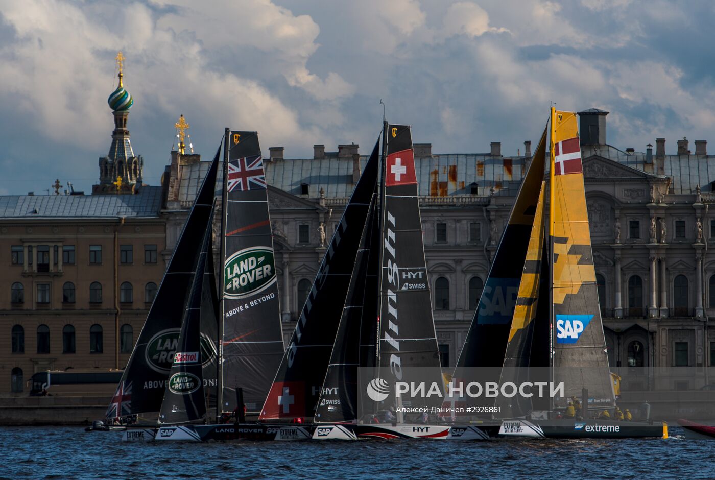 Парусная регата Extreme Sailing Series в Санкт-Петербурге