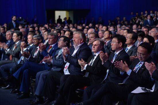 Рабочая поездка президента РФ В. Путина в Дальневосточный федеральный округ. День второй