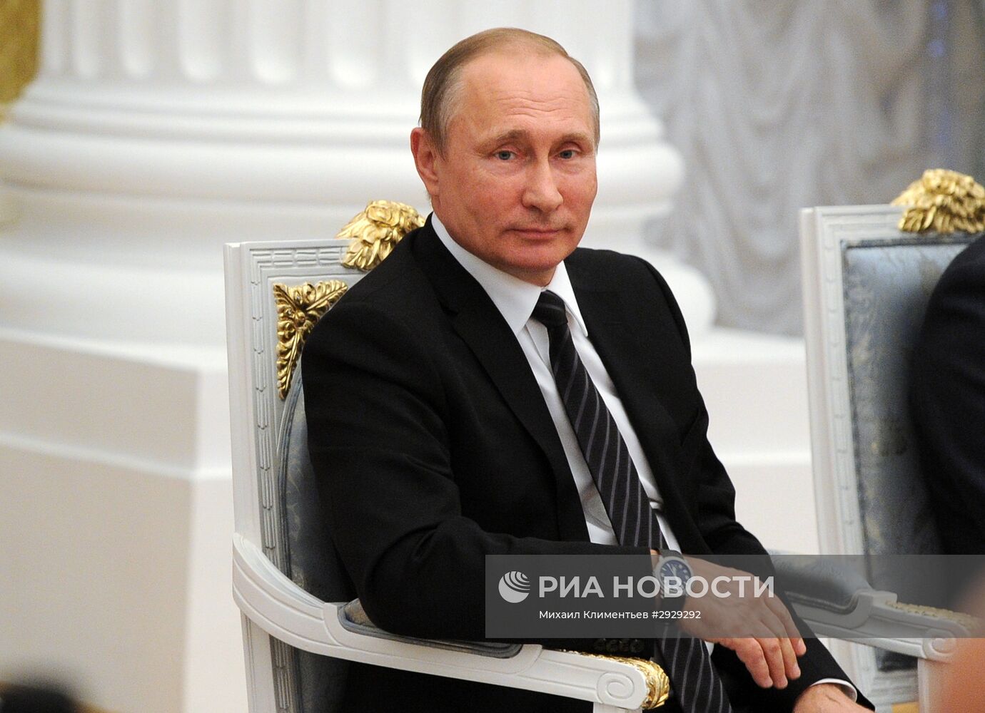 Президент РФ В. Путин встретился с фракцией "Единая Россия" и экспертами