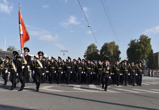 Репетиция парада в Душанбе по случаю 25-летия независимости Таджикистана