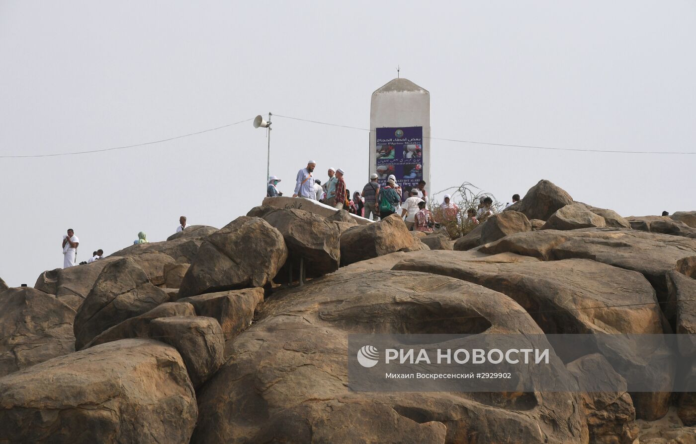 Паломники в долине Арафата в Саудовской Аравии