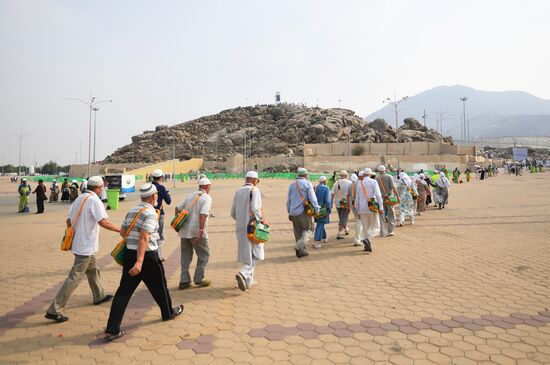 Паломники в долине Арафата в Саудовской Аравии