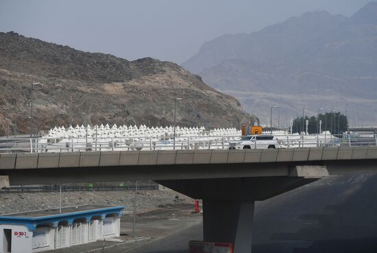 Паломники в долине Арафата в Саудовской Аравии