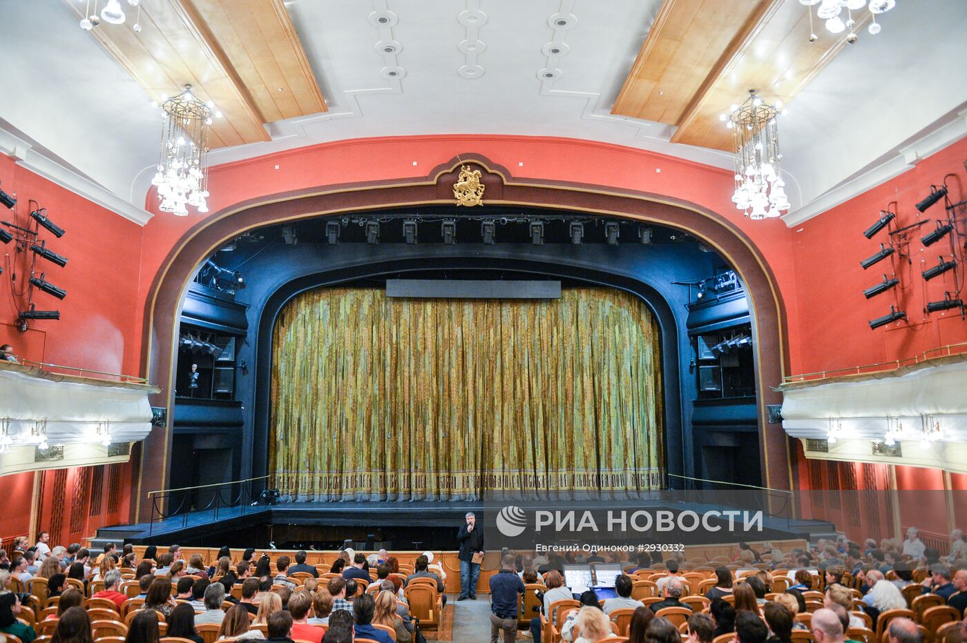 Сбор труппы театра "Новая опера"