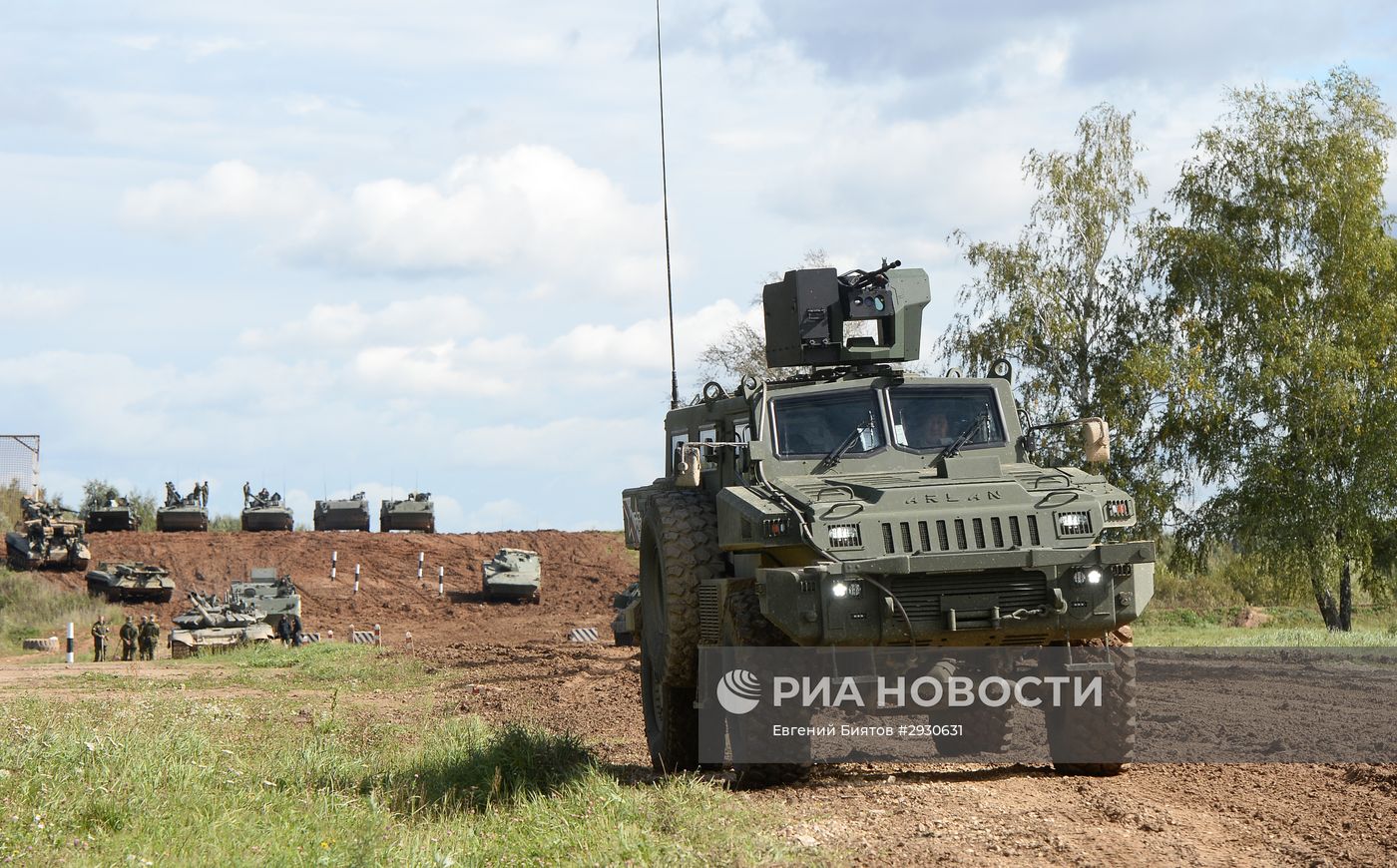 Международный военно-технический форум "АРМИЯ-2016". День второй
