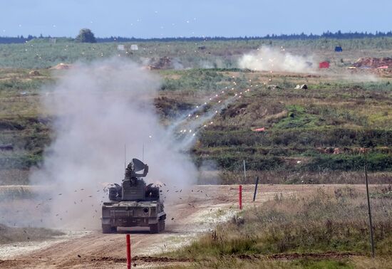 Международный военно-технический форум "Армия-2016". День третий