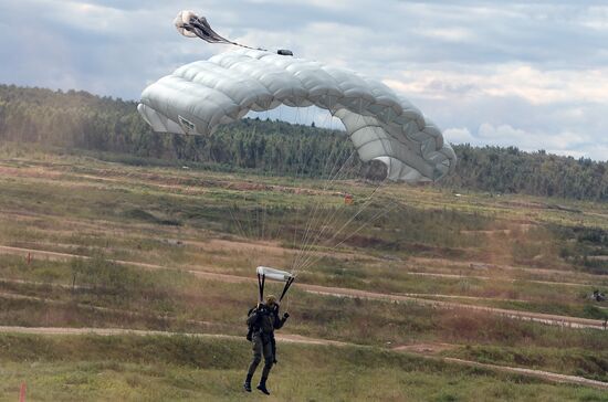 Международный военно-технический форум "Армия-2016". День четвертый