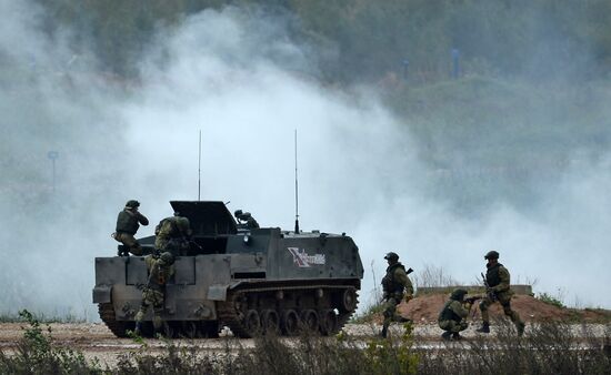 Международный военно-технический форум "Армия-2016". День четвертый