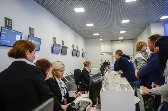 Прибытие первого рейса в аэропорт "Жуковский"