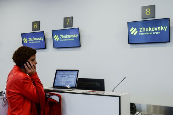 Прибытие первого рейса в аэропорт "Жуковский"