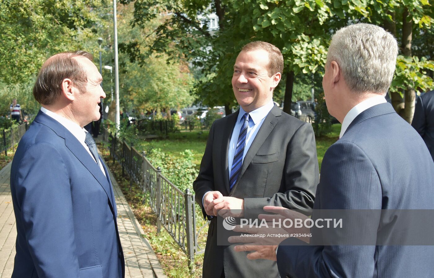 Премьер-министр РФ Д. Медведев принял участие в форуме "Городское развитие и совершенствование качества городской среды"