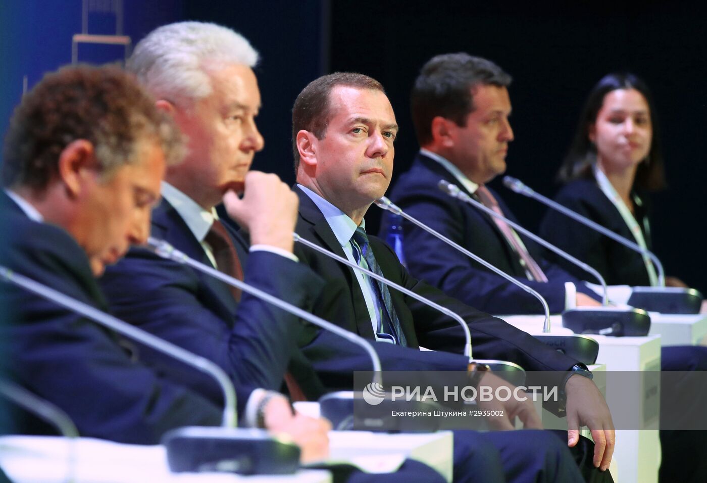 Премьер-министр РФ Д. Медведев принял участие в форуме "Городское развитие и совершенствование качества городской среды"