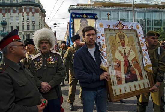 Крестный ход в День перенесения мощей Александра Невского в Санкт-Петербурге
