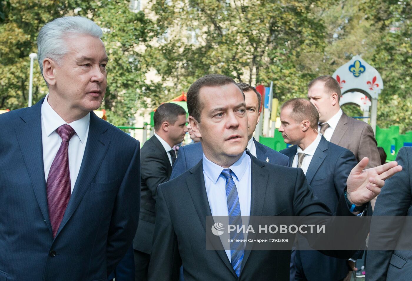 Премьер-министр РФ Д. Медведев принял участие в форуме "Городское развитие и совершенствование качества городской среды"