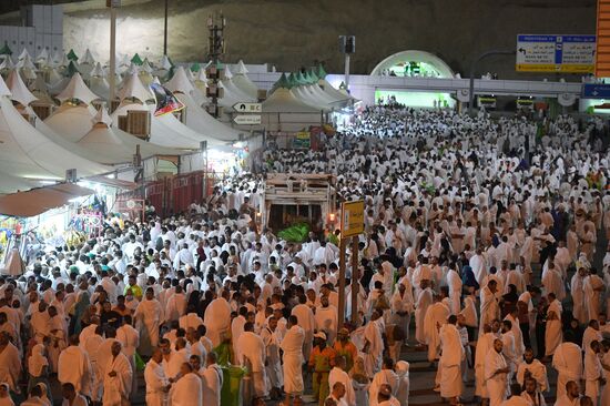 Паломники во время хаджа в Саудовской Аравии