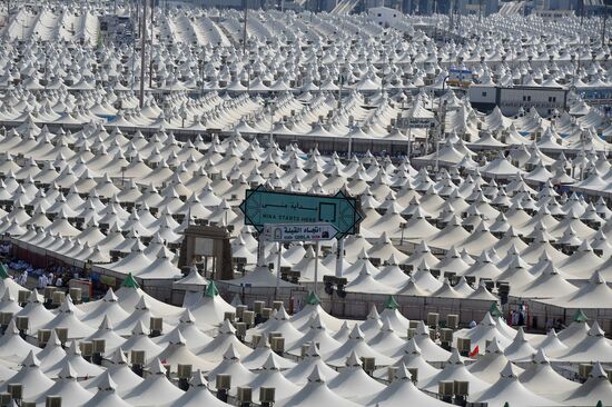 Паломники во время хаджа в Саудовской Аравии