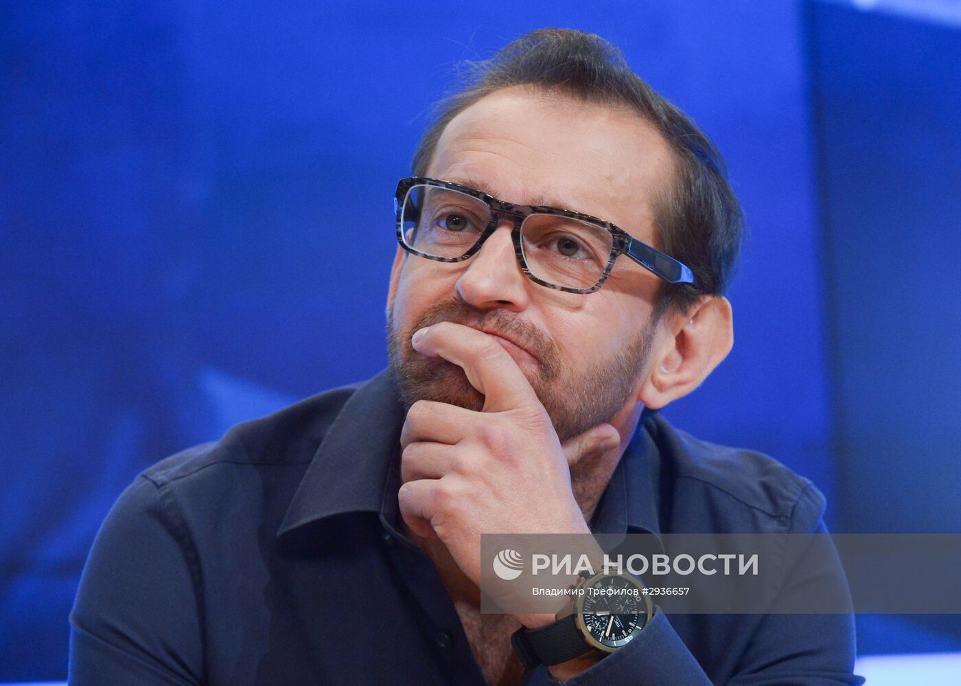 Презентация и п/к режиссера и актеров фильма "Коллектор"