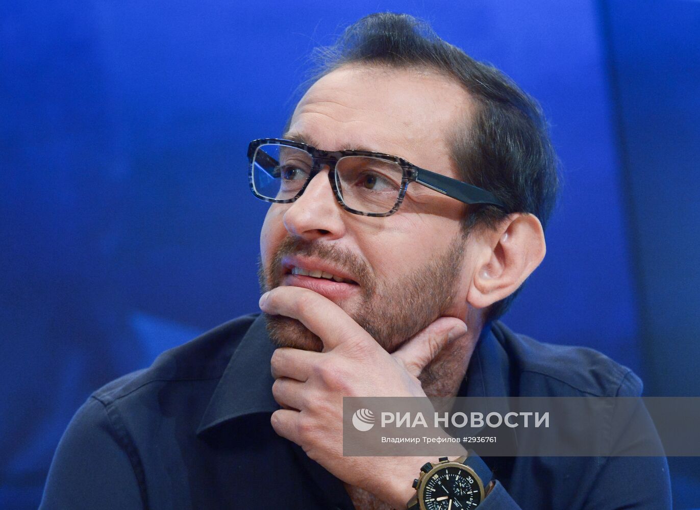 Презентация и п/к режиссера и актеров фильма "Коллектор"