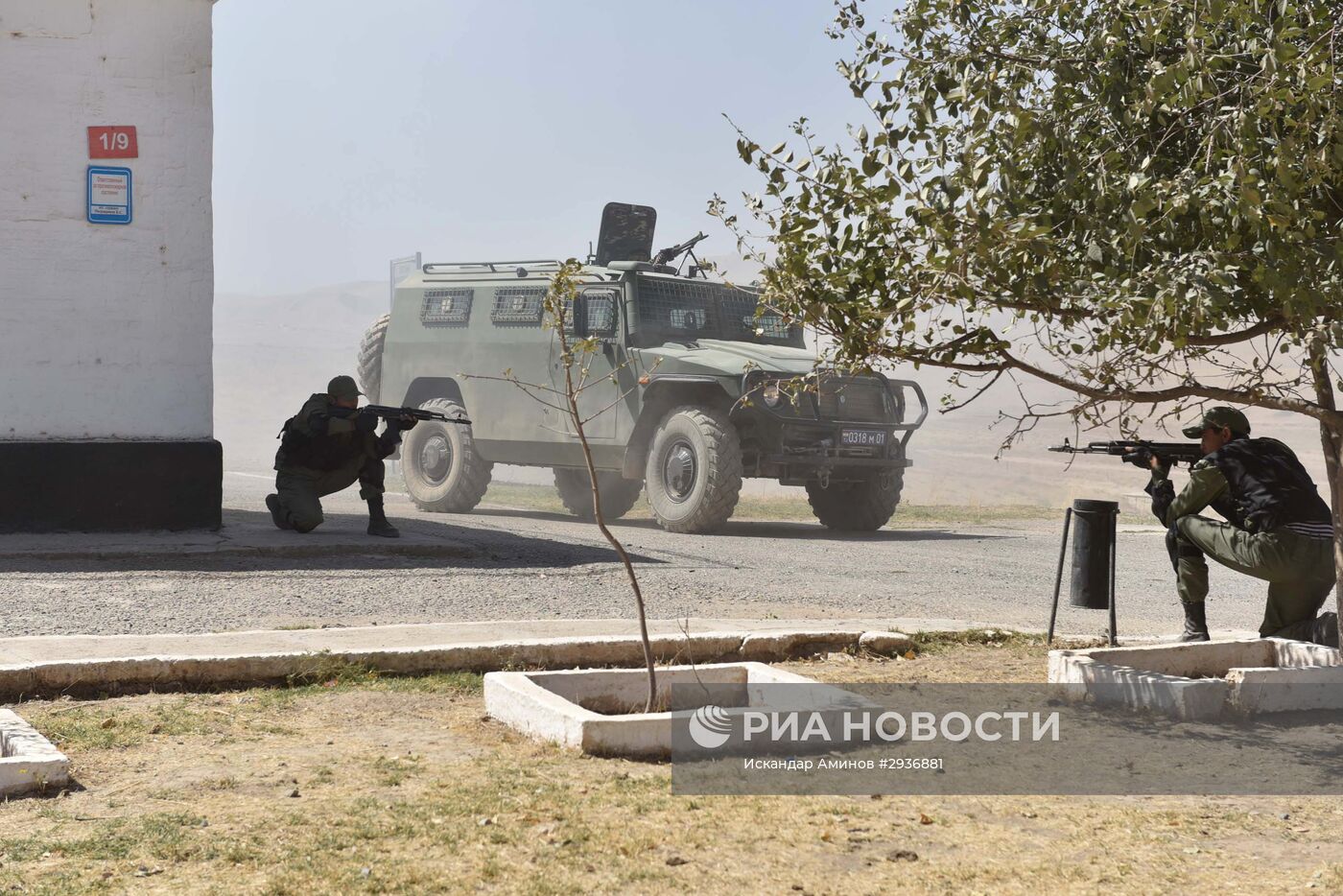 Совместные учения 201-й российской военной базы и военных сил Таджикистана